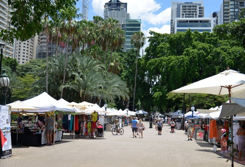 Stalls at Riverside in the Gardens market