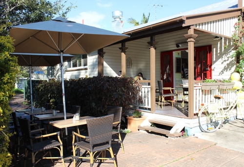 Snag & Brown exterior seating