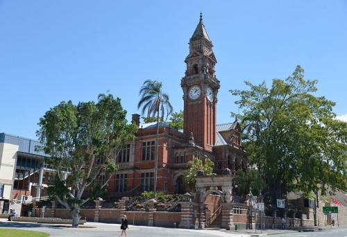 South Brisbane Municipal Hall, exterior of Under The Clock Cafe South Brisbane
