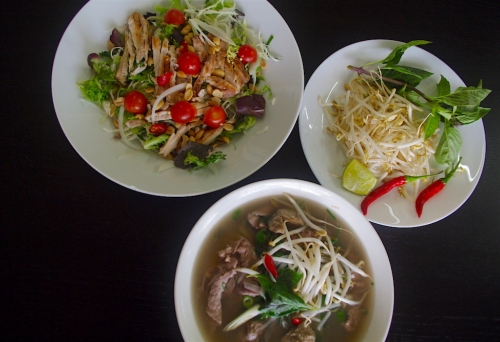 Vietnamese Pho Ever Banyo
