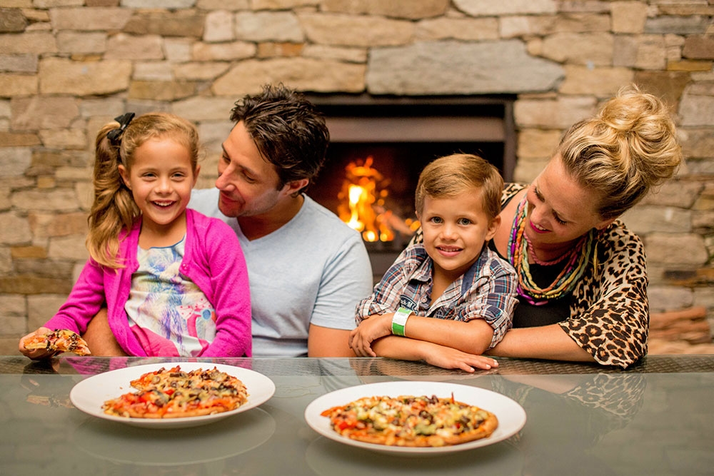 Children eating at Nibbles Cafe at BIG4 Gold Coast Holiday Park