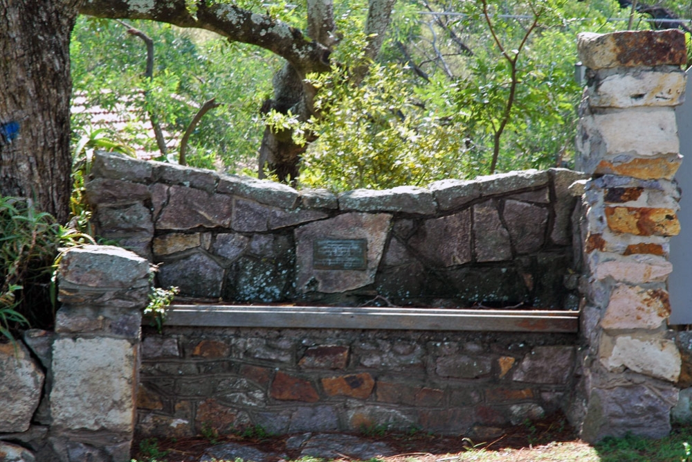Pilot-Officer-Geoffrey-Lloyd-Wells-Memorial-Seat-