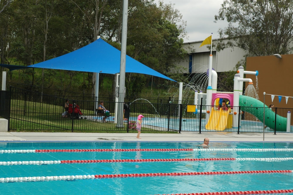 Lanes inside Colmslie Pool