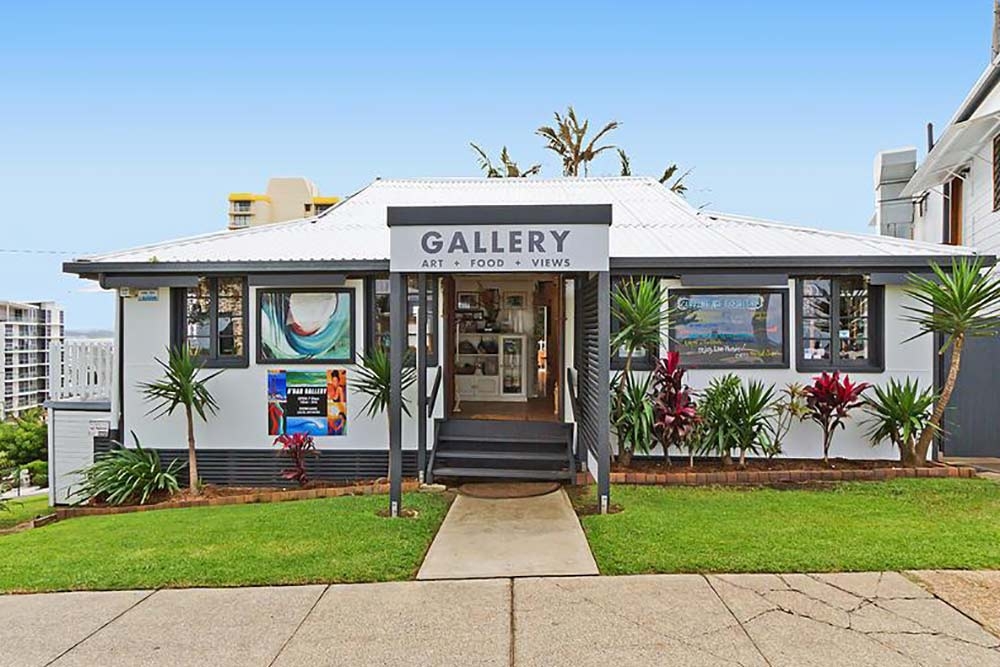 Dbar Cafe and Gallery, Coolangatta