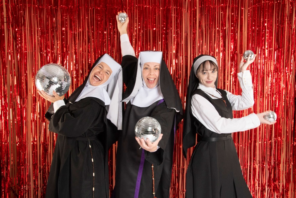 Cast of Sister Act Savoyards