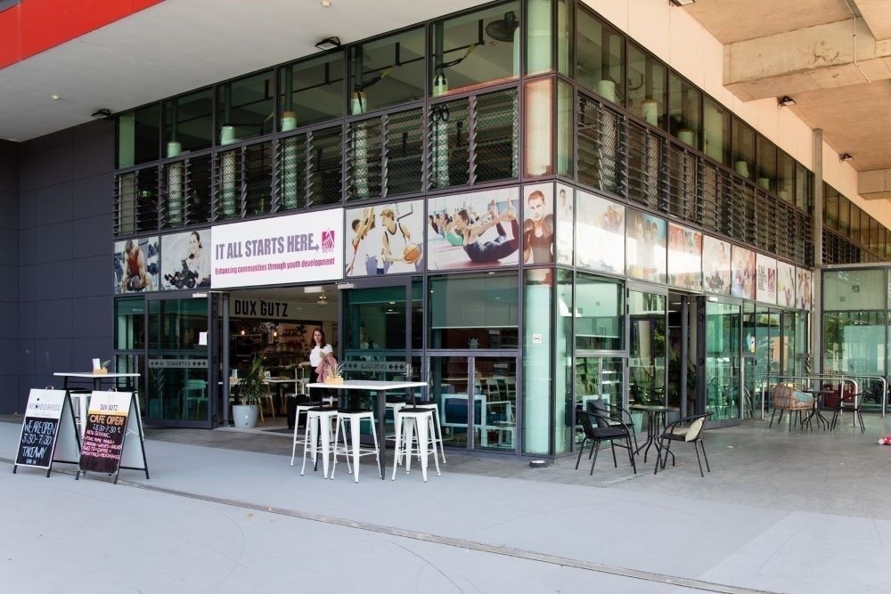 Dux Gutz Cafe