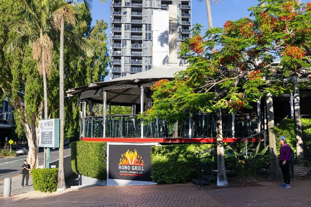 Exterior of Hono Grill Milton
