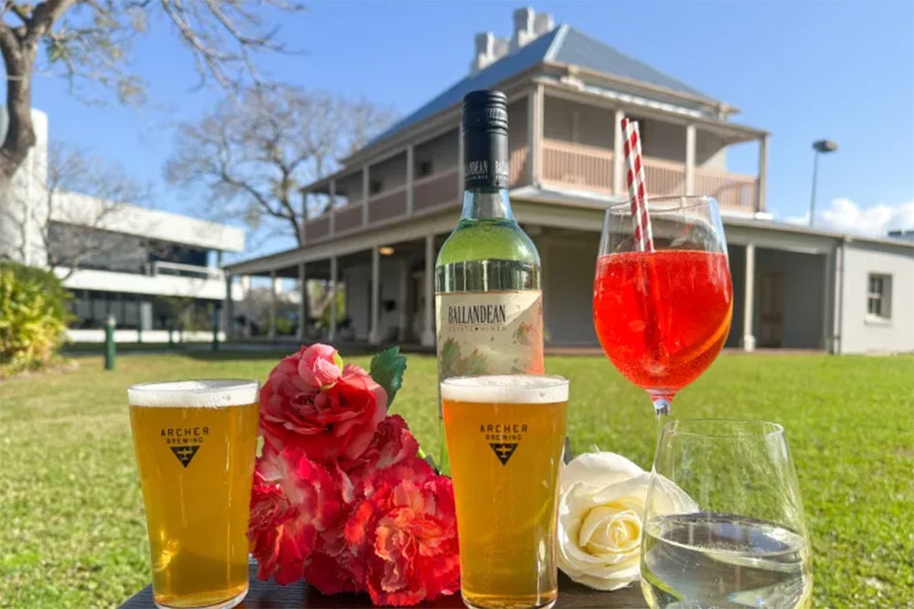 Drinks on Lawn in front of Milton House