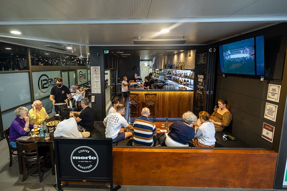 Customers dining at Smokin' Joe's Pizza Bar Ashgrove
