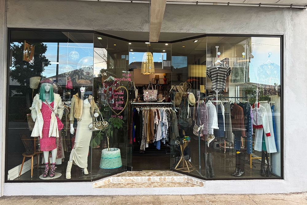 Window of Thrifta Queens pop up Paddington