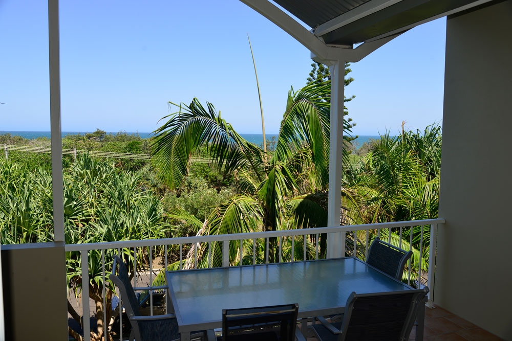 Balcony overlooking beach at Horizons dog-friendly accommodation 