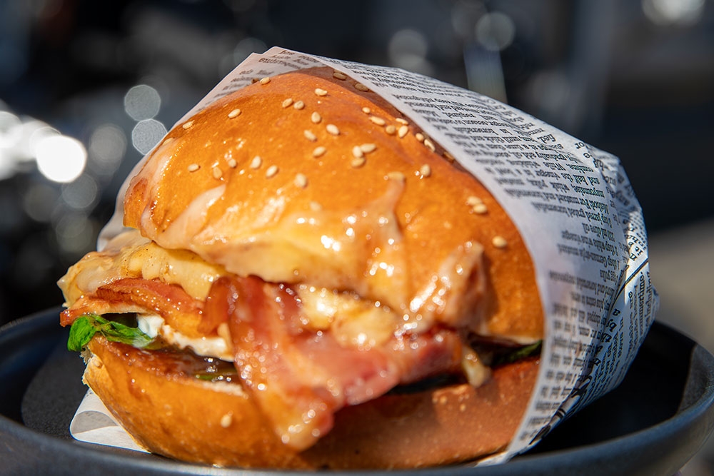 Breakfast Burger at Grumpy Cat Cafe 
