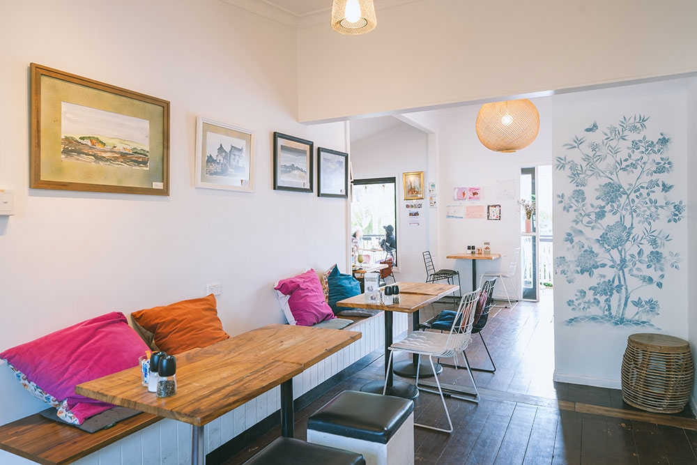 Indoor banquette seating at The Kelsey Cafe Coorparoo