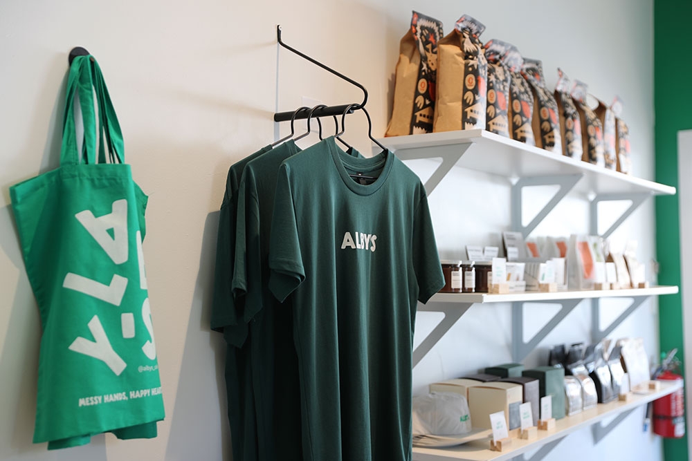 Albys Merch 