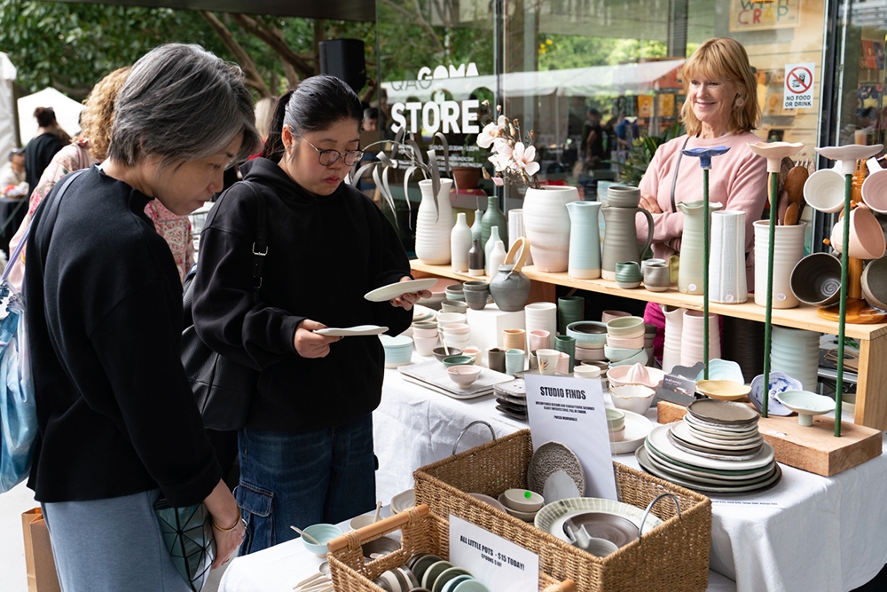 Coule browsing stall QAGOMA Christmas Design Market