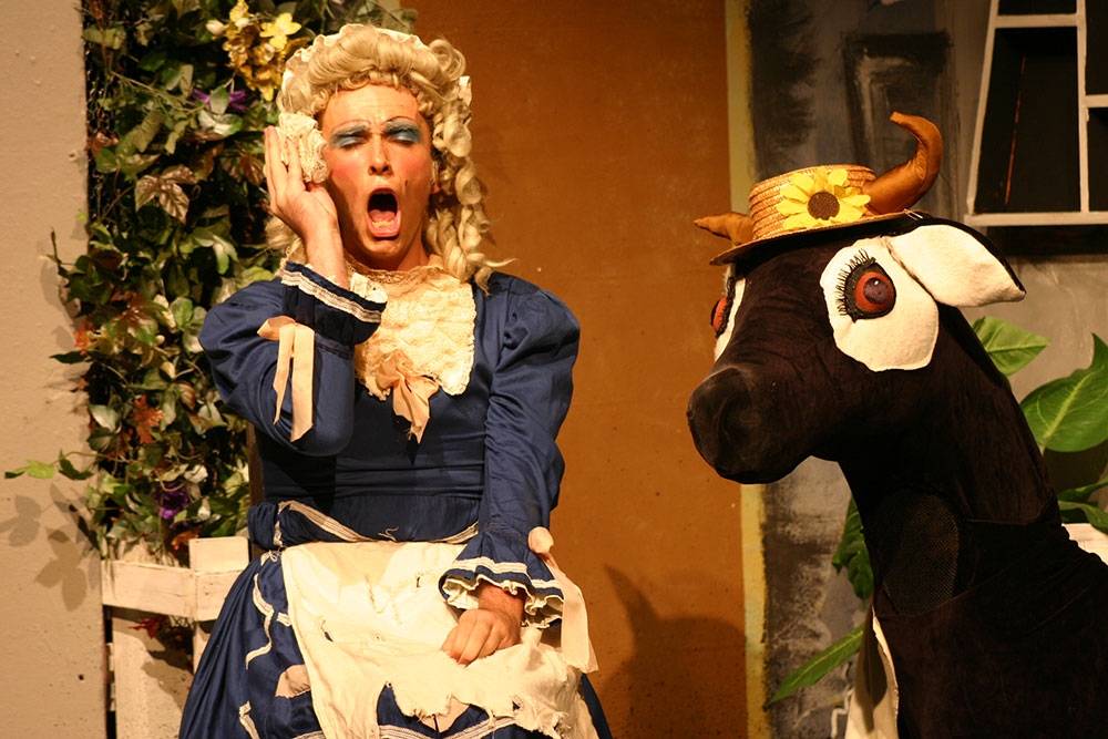 Actors on stage at Brisbane Arts Theatre