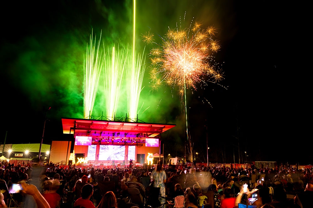 Fireworks City of Logan Christmas Carols