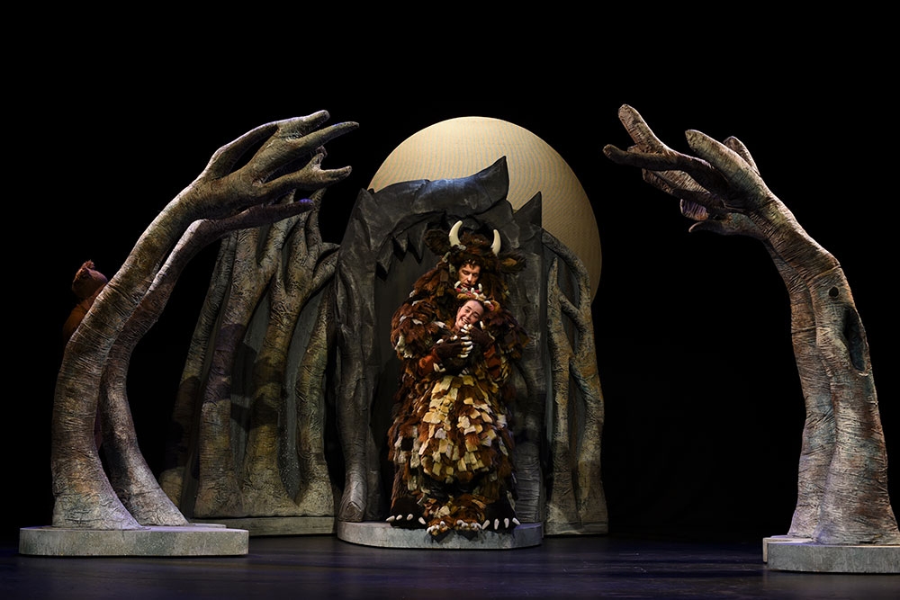 Cast members on stage The Gruffalo's Child QUT Gardens Theatre