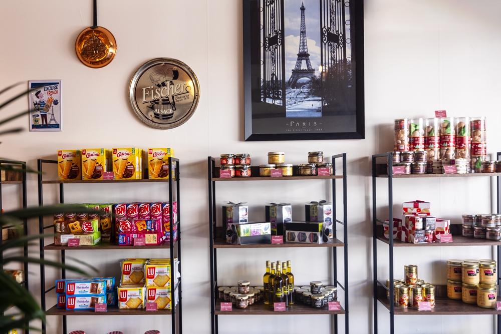 Shelves of food, À la Bonne Franquette New Farm