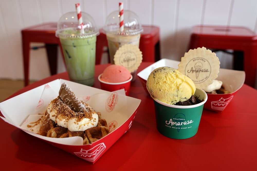 Gelato in cups, waffles and drinks at Amoroso Gelateria Paddington