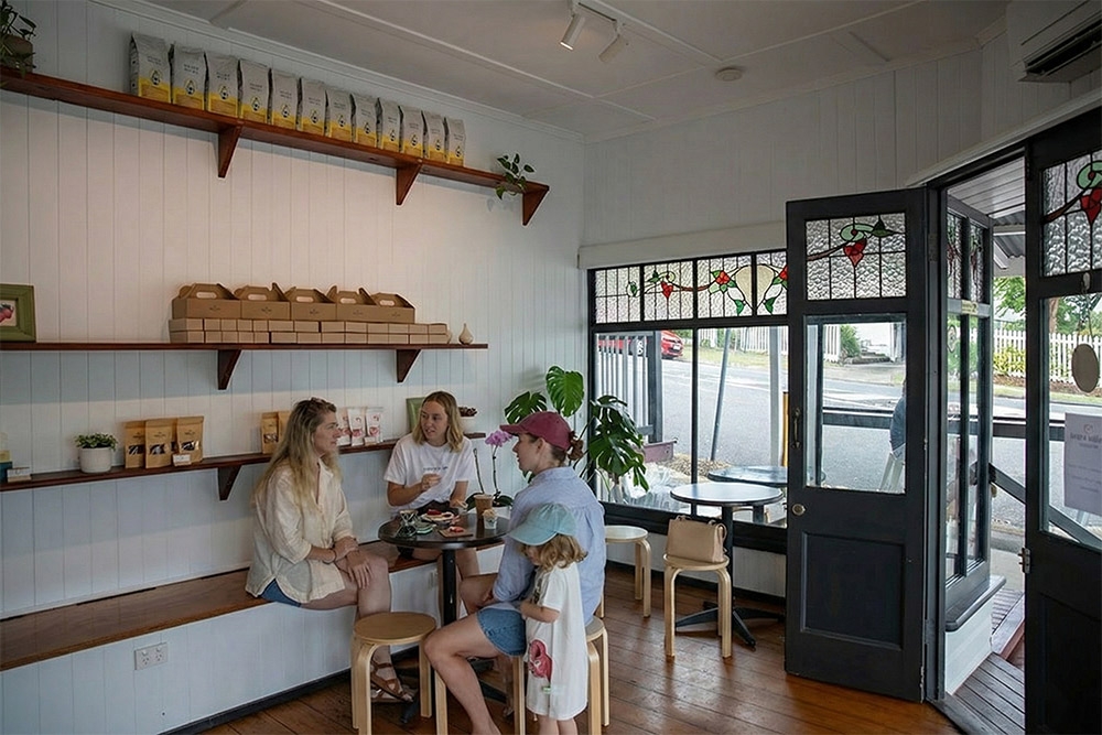 Outside of Atelier Mimi Patisserie