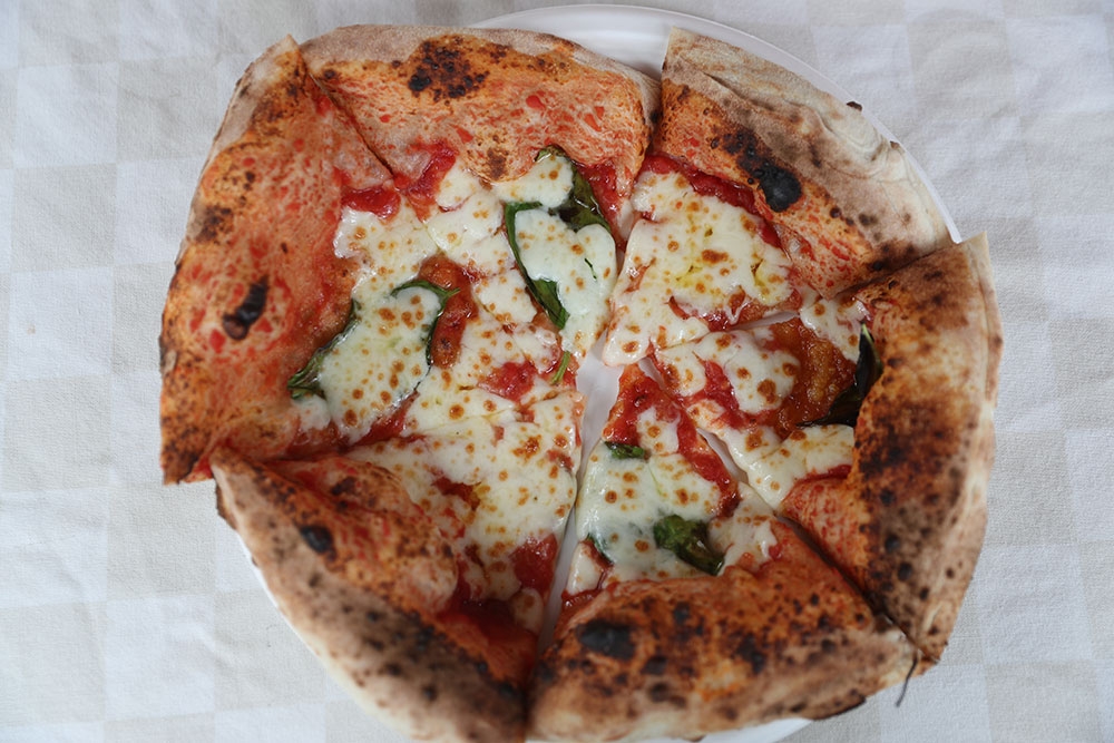 Pizza at Bardon Twilight Markets 