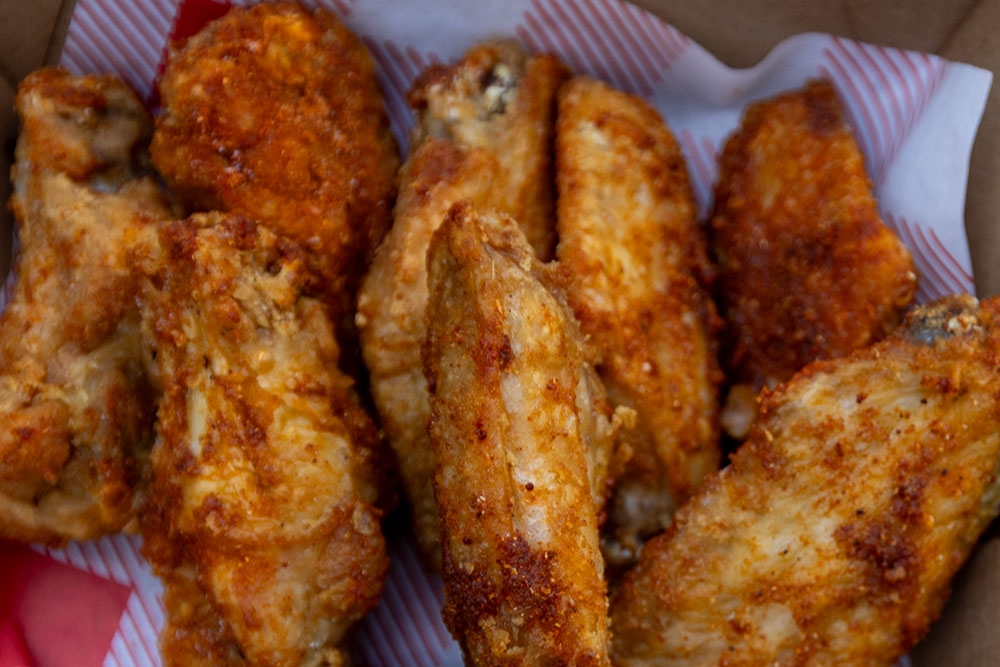 Chicken wings at Benny's Burgers
