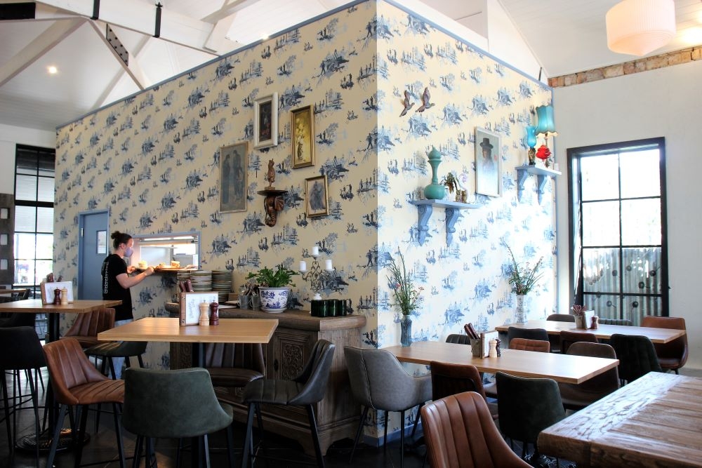Bluenose Betty Bar & Kitchen 