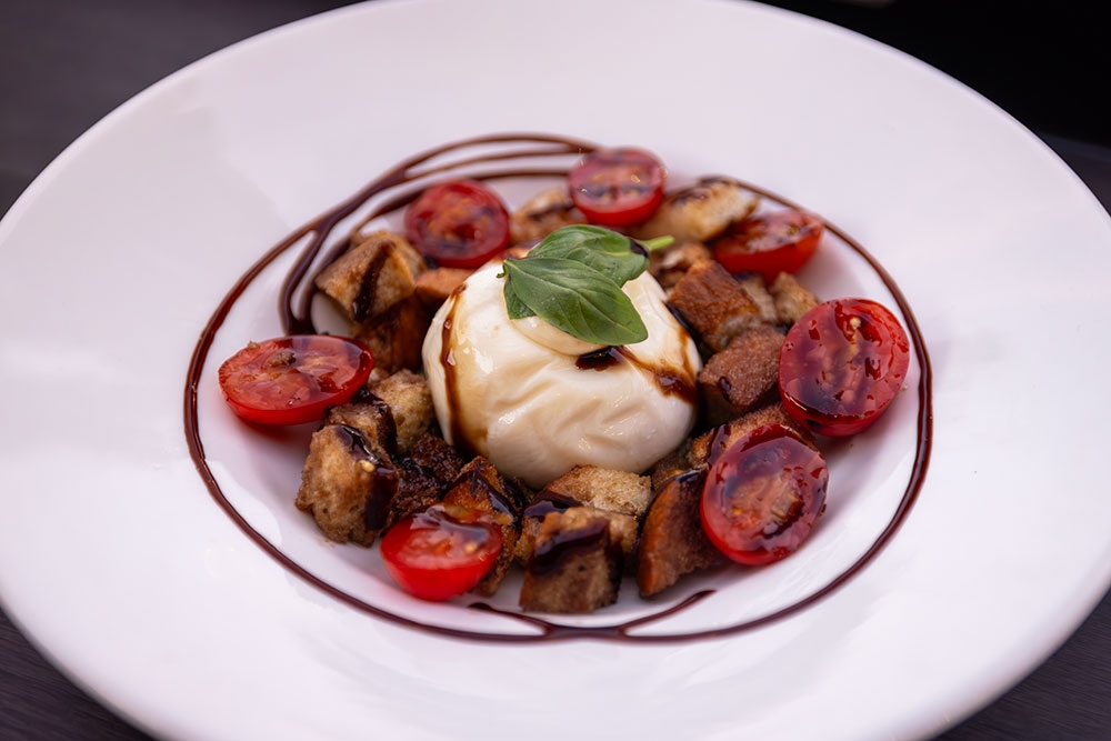 Plate of burrata at BoscoNero Mitchelton