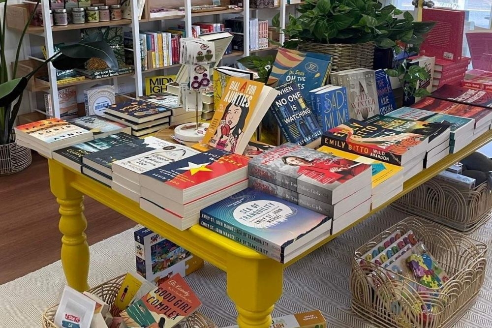 Bright & Early Books, Ascot.