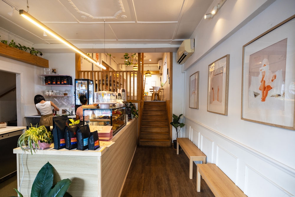 Coffee machine and small seating area, C'sis Espresso Bowen Hills 