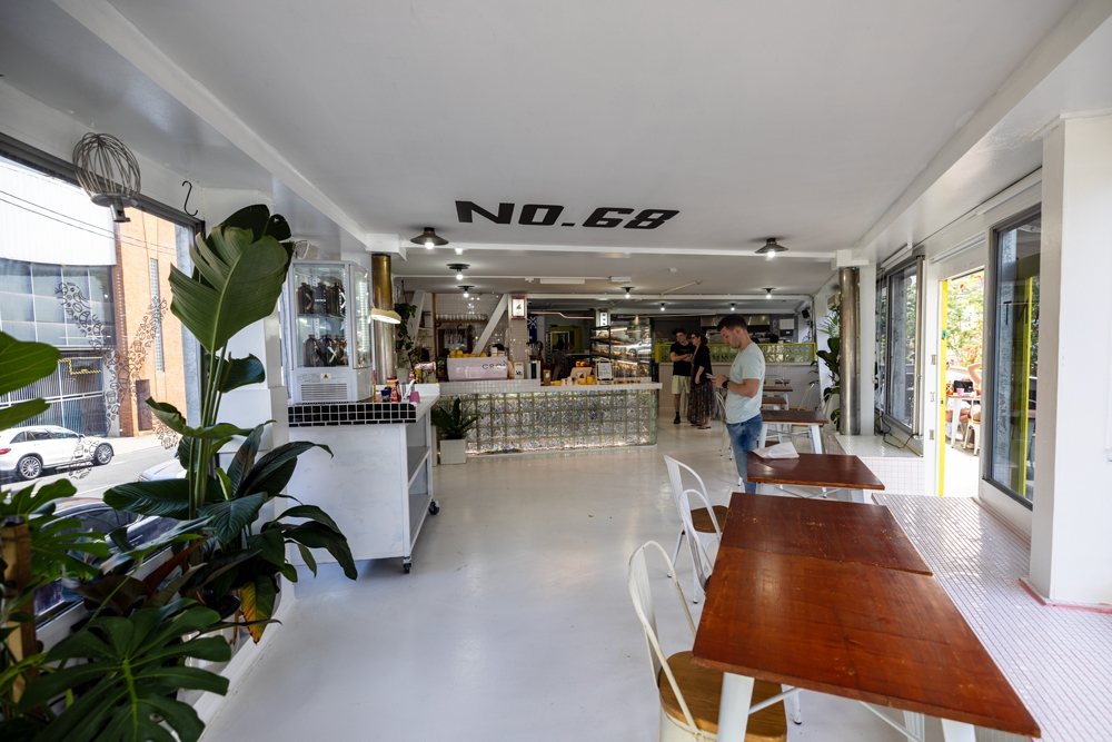 Interior shot, Croix Croissant Newstead