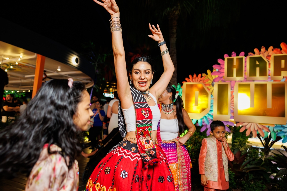 women doing cultural dance 