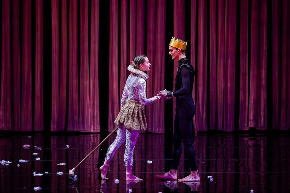 Two performers on stage in Circa's Duck Pond