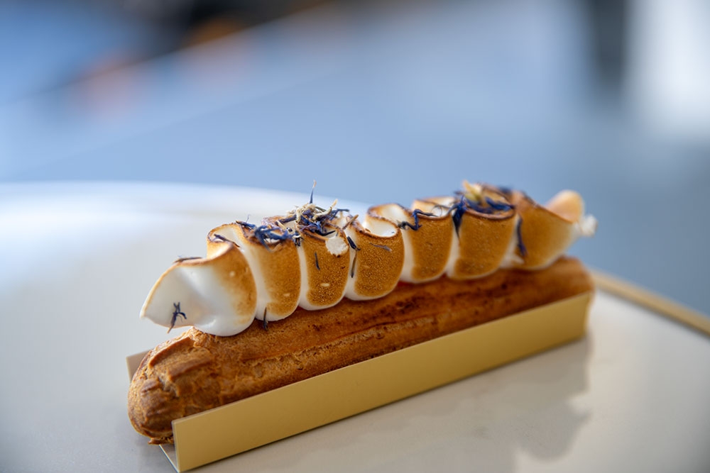 Eclair at Eclair at the Bay