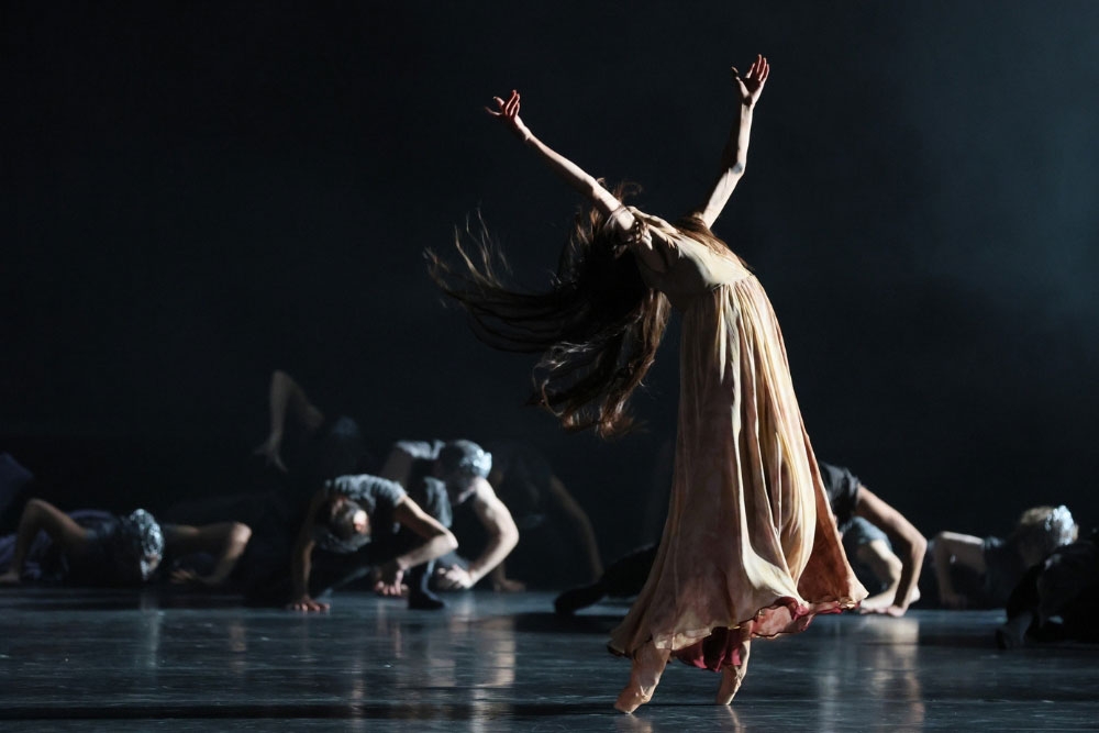 Dancer lifted on stage Hamlet