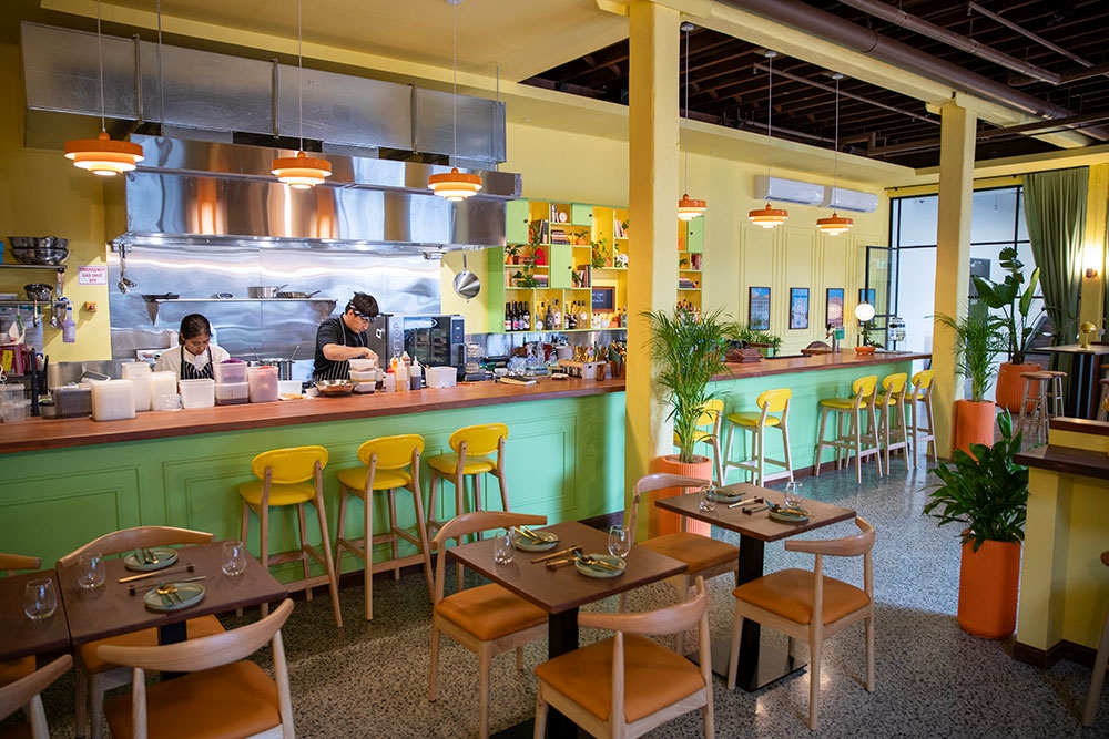Inside Henleys Bar & Kitchen 