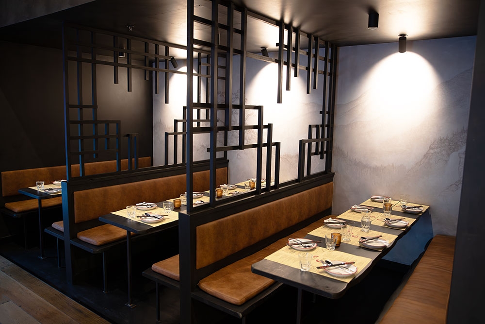 Booth seating at Hizola's Kitchen & Bar