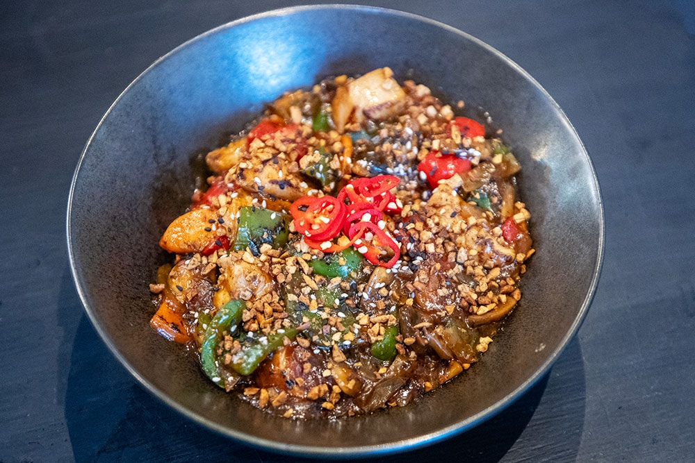 Kung Pao chicken at Hizola's Kitchen & Bar
