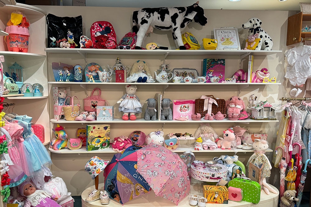 Keri Craig Emporium, Brisbane Arcade, Brisbane CBD, ball gowns, sequins, chiffon, high-end ladies fashion, where to buy womenswear in Brisbane, underground cafe, homewares, children's gifts, kids books, toys for toddlers, fabric, designer clothes, iconic landmark