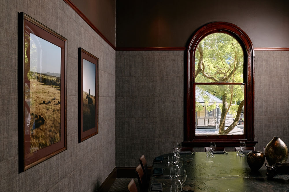 King-River-Room interior
