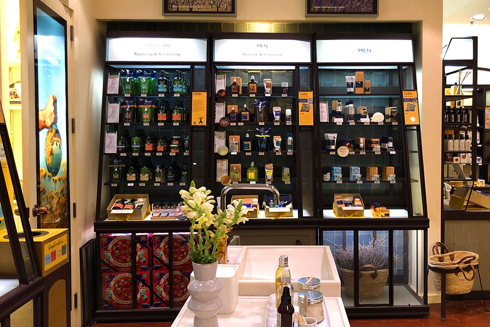L'Occitane en Provence, Brisbane, Queensland, Cairns, Toowoomba, Gold Coast, natural award-winning skin care for women, mens skincare, vegan fragrances, perfume, gift shopping in Brisbane