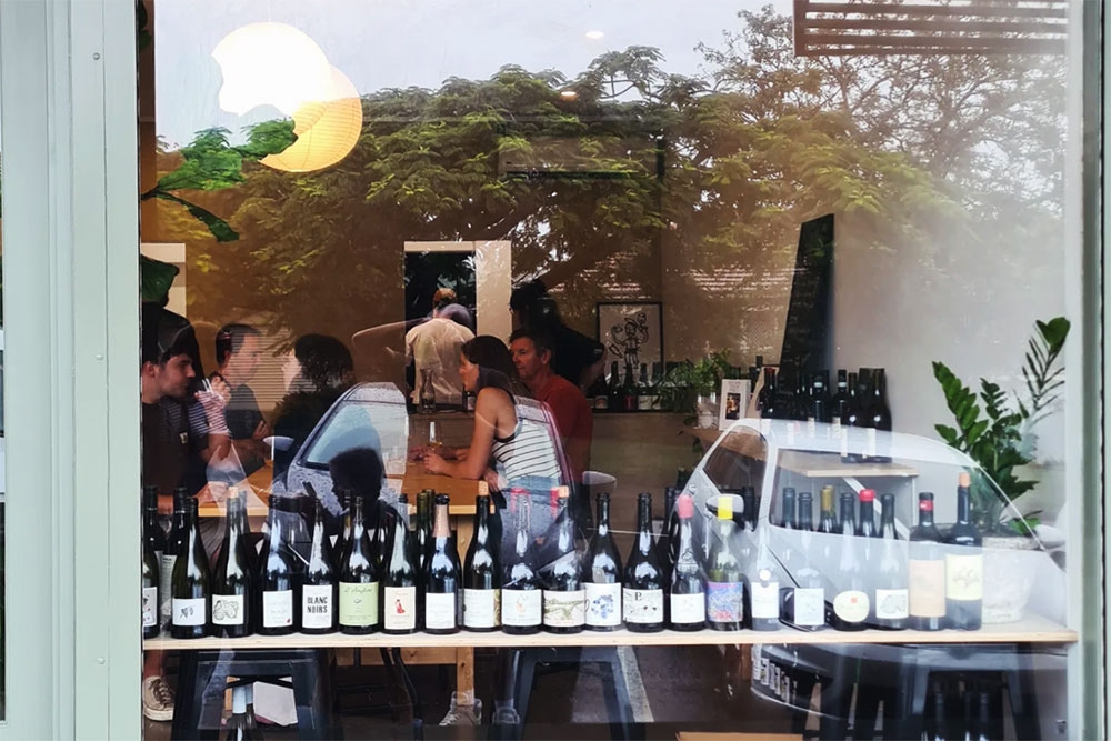 wine bar alcohol