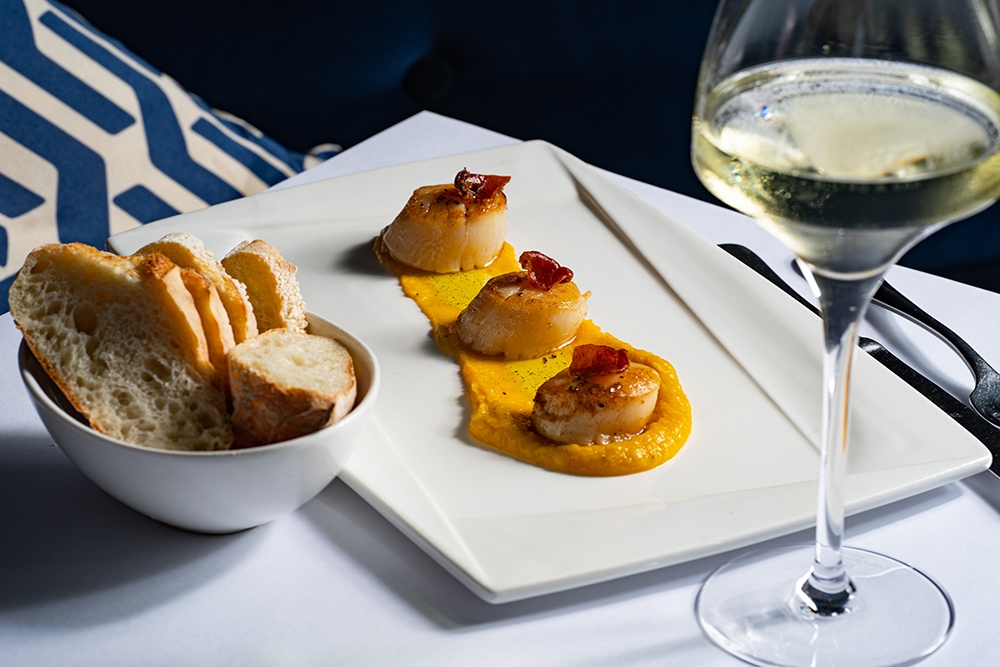 Plate of scallops at La Belle Vie Bistro, Bardon