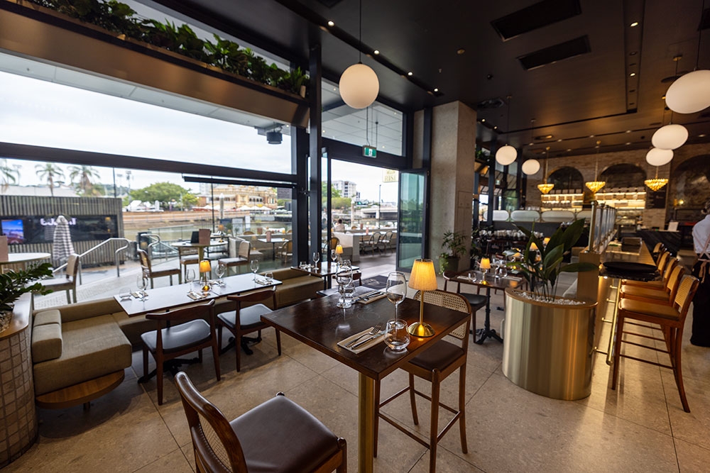 bar area at Rise Le Restaurant 