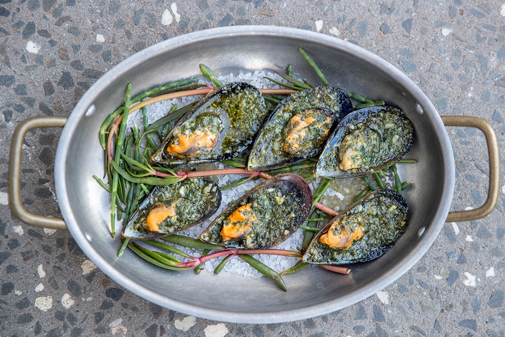 Plate of moules at Mademoiselle Portside