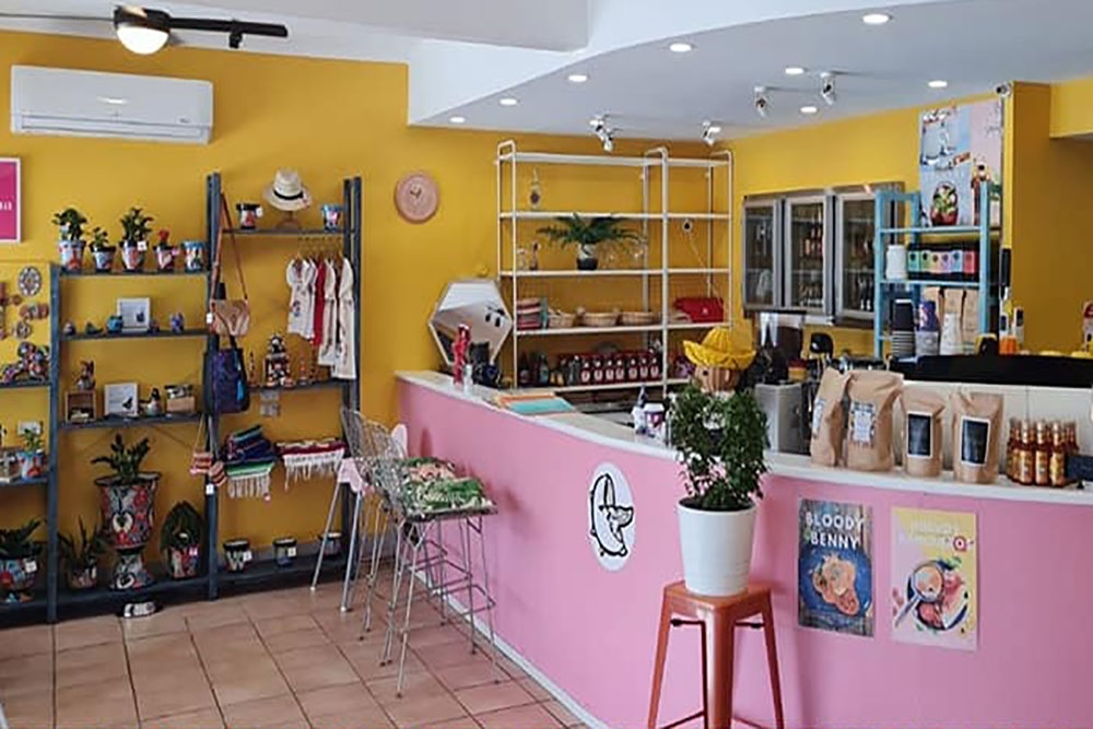 Front counter inside Mama de Luna Wilston