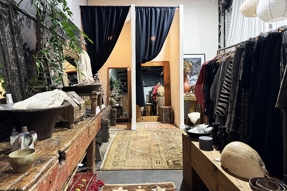 Maple Haus, Maleny, Sunshine Coast Hinterland, women's fashion, furniture, ladies wear, menswear, timber, bespoke interior design