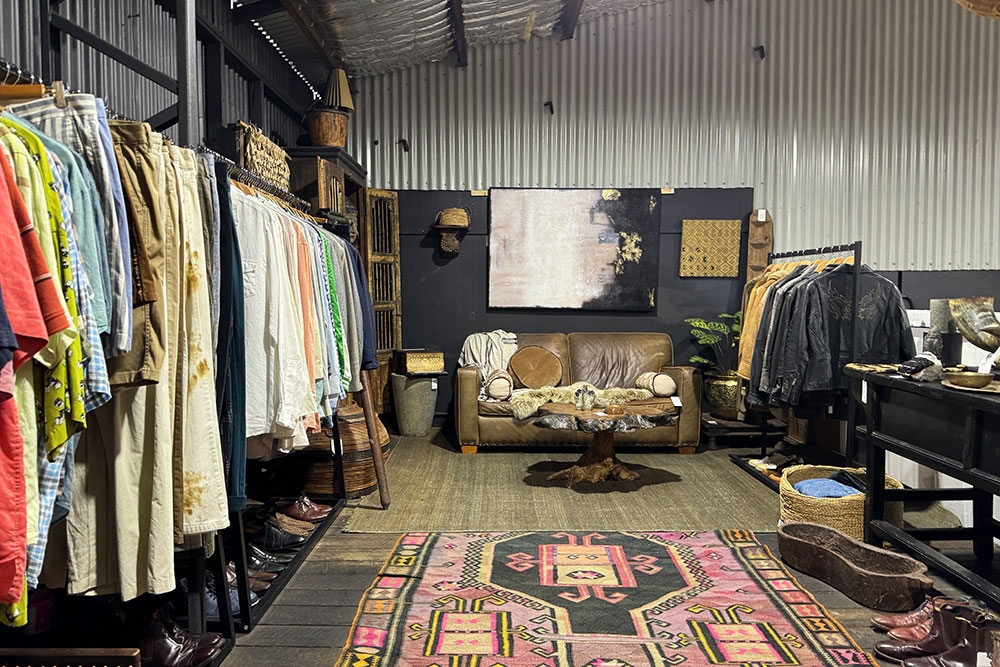 Maple Haus, Maleny, Sunshine Coast Hinterland, women's fashion, furniture, ladies wear, menswear, timber, bespoke interior design