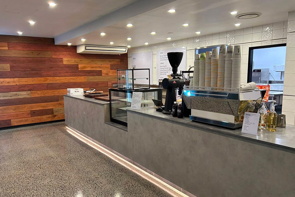 Interior of Shoot Gecko